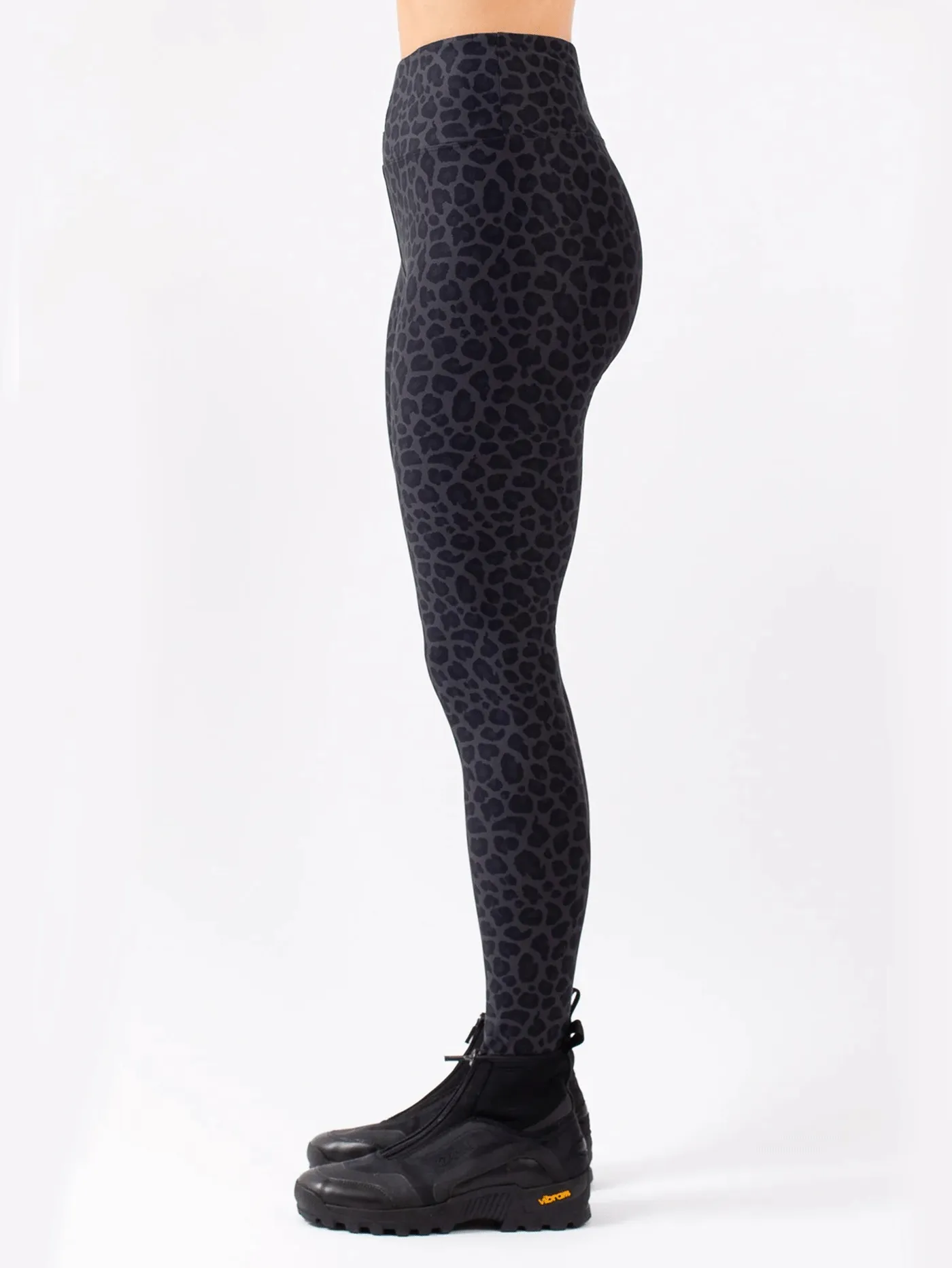 Icecold Tight Black Leopard Base Layer